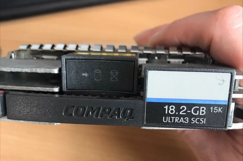 COMPAQ  18.2GB WIDE ULTRA3 SCSI DRIVE - BF01864663 - 235065-001 - 9T4006-023 - Image 4 of 4