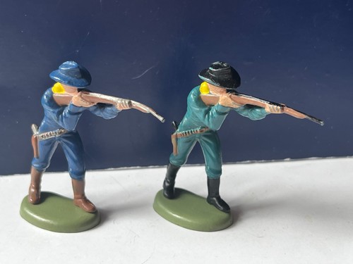 BRITAINS DEETAIL 2 Cowboys/Soldaten Farbvarianten stehend schießend Wild West