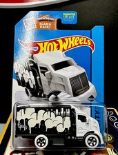 Hot Wheels Hiway Hauler 2 HW City 2015 HW Art Cars Diecast 1:64 Scale Rare