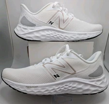 New Balance Fresh Foam Arishi V4 Shoes Mens Size 10 White Gray Running MARISLW4