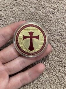Masonic Knights Templar Token Coin Red Cross Shield Two Knights Design