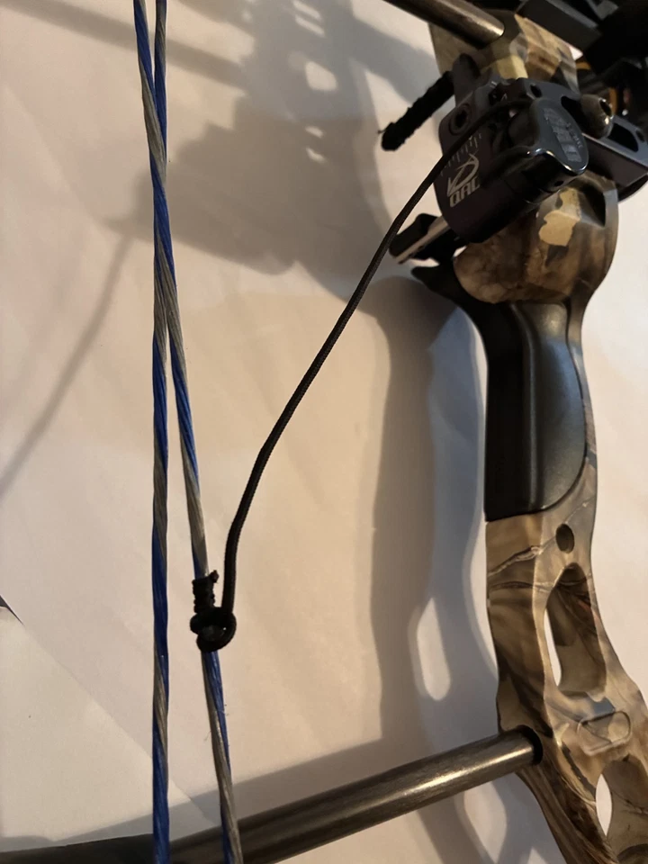 Diamond Compound Bow Edge XT, Up to 31 DL 3 Pin Trophy Ridge Sight - Image 3 of 4