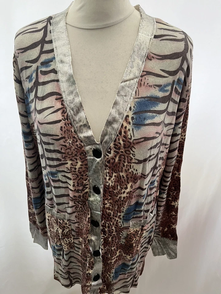 Cardigã Storybook Knits mistura de viscose gola V tamanho P marrom - Imagem 2 de 4