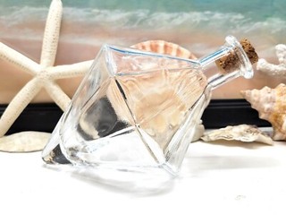 UNIQUE DIAMOND SHAPED OLD CORK STYLE BOTTLE APPLIED TOP