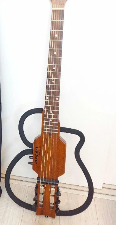 Aria travel guitar deals