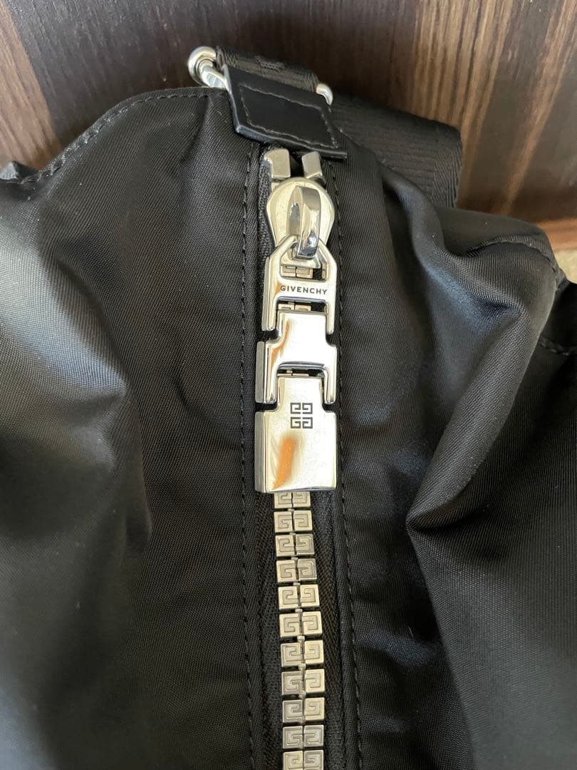 GIVENCHY G-Zip Backpack Medium (Model BK50A8K1JE)… - image 4