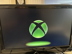 Xbox One Original Console 8 Piece Bundle NO KINECT