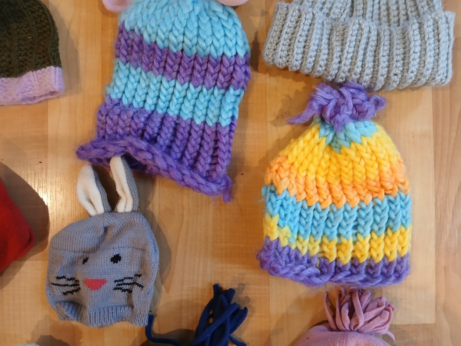 Lot of 27 Infant & Toddler Girl Winter Hats & Gloves Crochet Caps Knit Stocking image 8