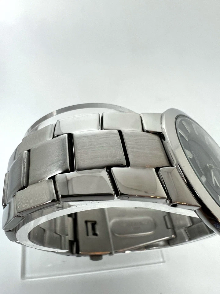 Reloj Armitron Hombre 36mm Acero Inoxidable Esfera Azul Foto 2 de 4