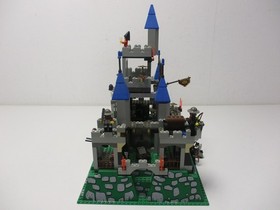 (AH 3) LEGO 6098 King Leo's Castle KNIGHT'S CASTLE with original box and...