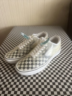 Vans Comfy Cush Slip Skool Size 10.5 Men Color White