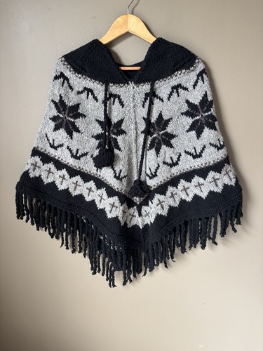 100% Wool Fringed Poncho One Size Nepal Tassels Boho Hippie Western Cowgirl - Picture 5 of 8