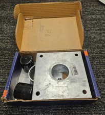  4 PIECES  Multi Nautic 19142 STEEL BASE PLATE  PVC POST CAPS 1-11/16"