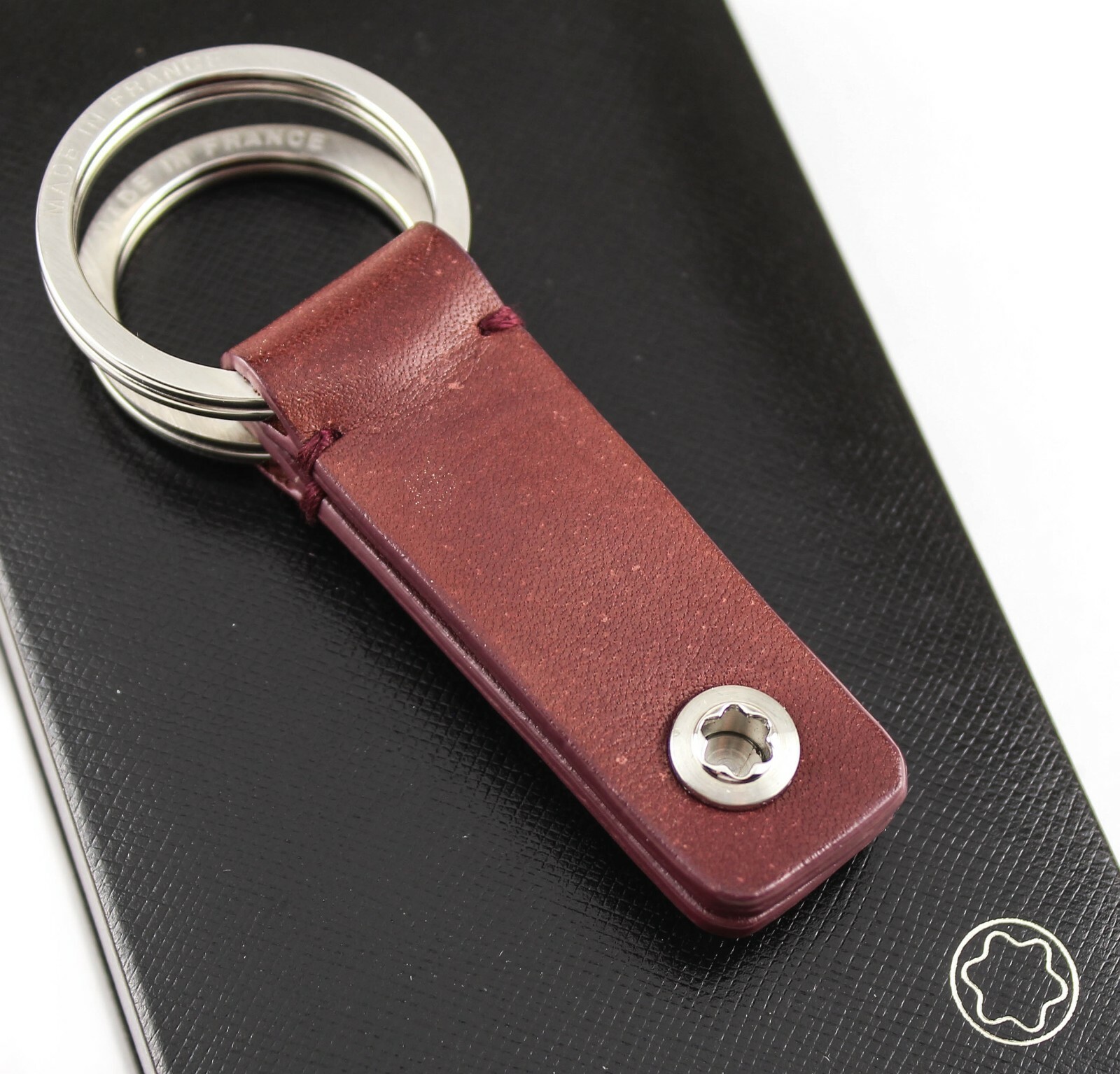 MONTBLANC / Key Ring【新品未使用】 Montblanc Natural Brown Key Fob 2-Split Key Ring - Display Model