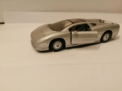  Jaguar  XJ  220 :   Maisto   : 1/40   Sans boîte . "51" - Photo 1/4