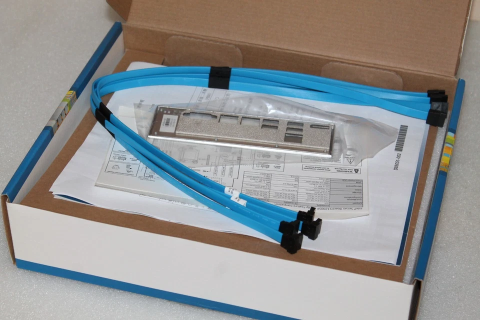 Placa base ATX C232 XEON 6th 7th INTEL S1200SP PBA h57533-210 con Accesorios - Imagen 3 de 4