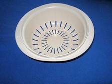Tupperware 2 Qt - 2L Colander Microwave and Conventional Oven 1740-3 USA Made