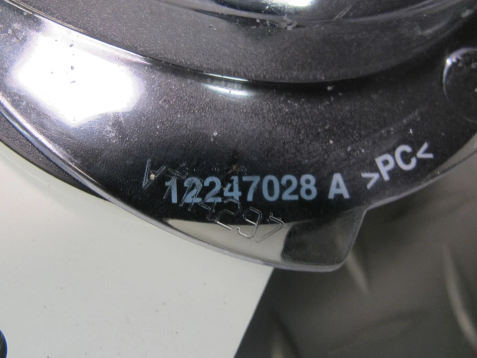 Chevrolet SSR 2005 A/T cuadro de instrumentos medidor velocímetro OEM Foto 4 de 4