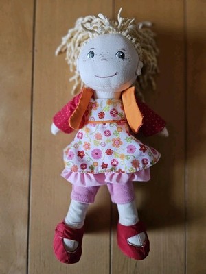 Niedliche HABA Stoffpuppe, Weichpuppe mit toller Kleidung,  ca. 33 cm