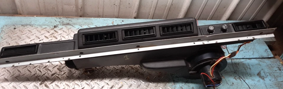 Jeep Wrangler YJ CJ 76-95 OEM Under Dash AC Air Condition Exchange Unit Blower - Image 4 of 4