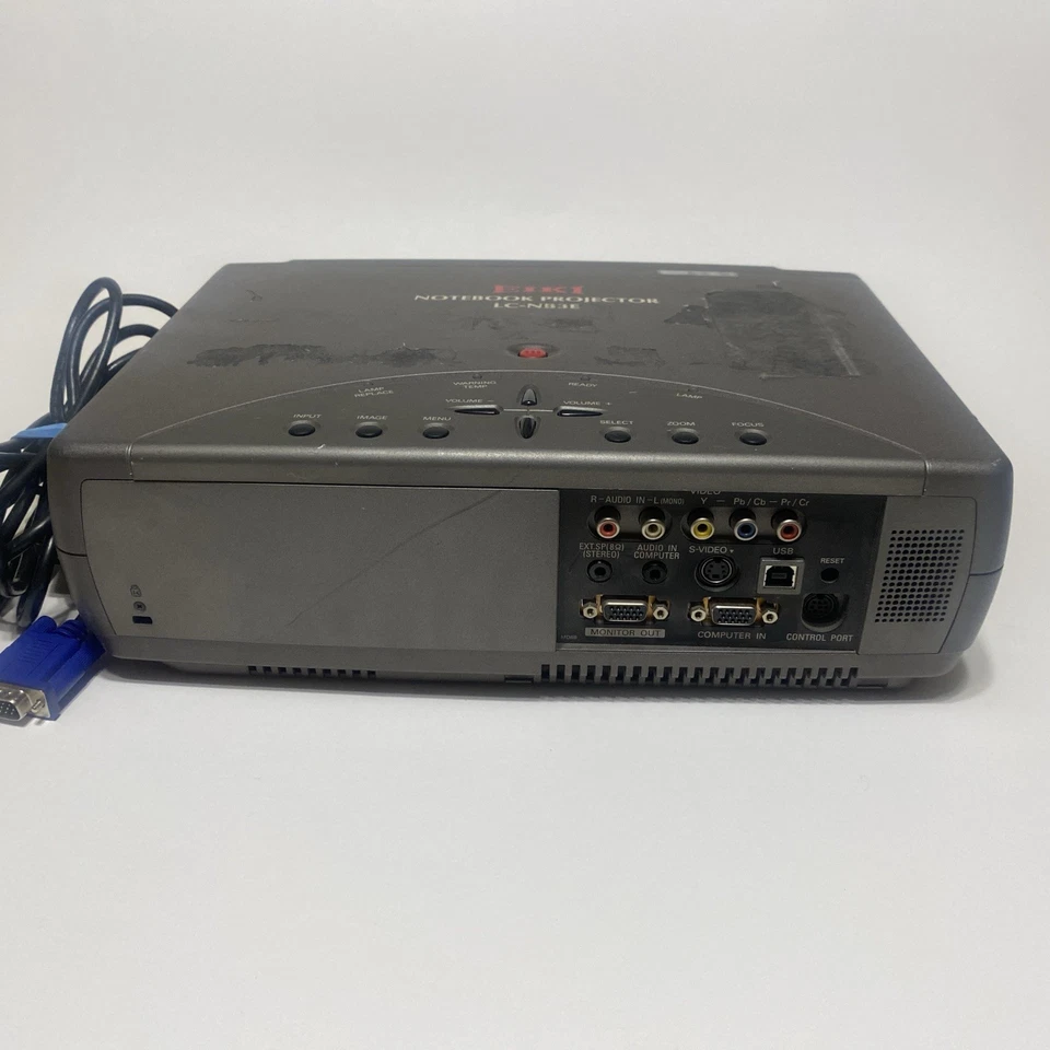 EIKI LC-NB3E SVGA Conference Room Projector 2000 Lumens 800x600 Power Zoom Focus - Image 3 of 4