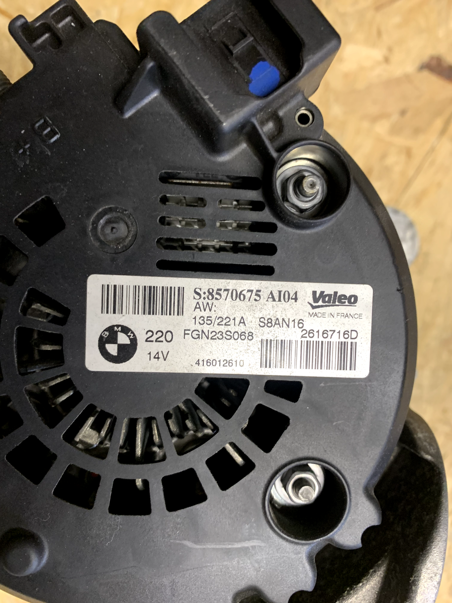 純正BMW オルタネーターVALEO製X3 F25 55000km 2015年式