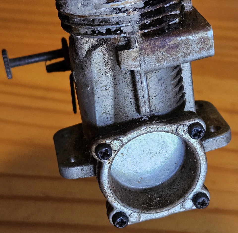 FOX 35? C/L RC SEIZED ENGINE AS IS GS18 - Image 4 of 4