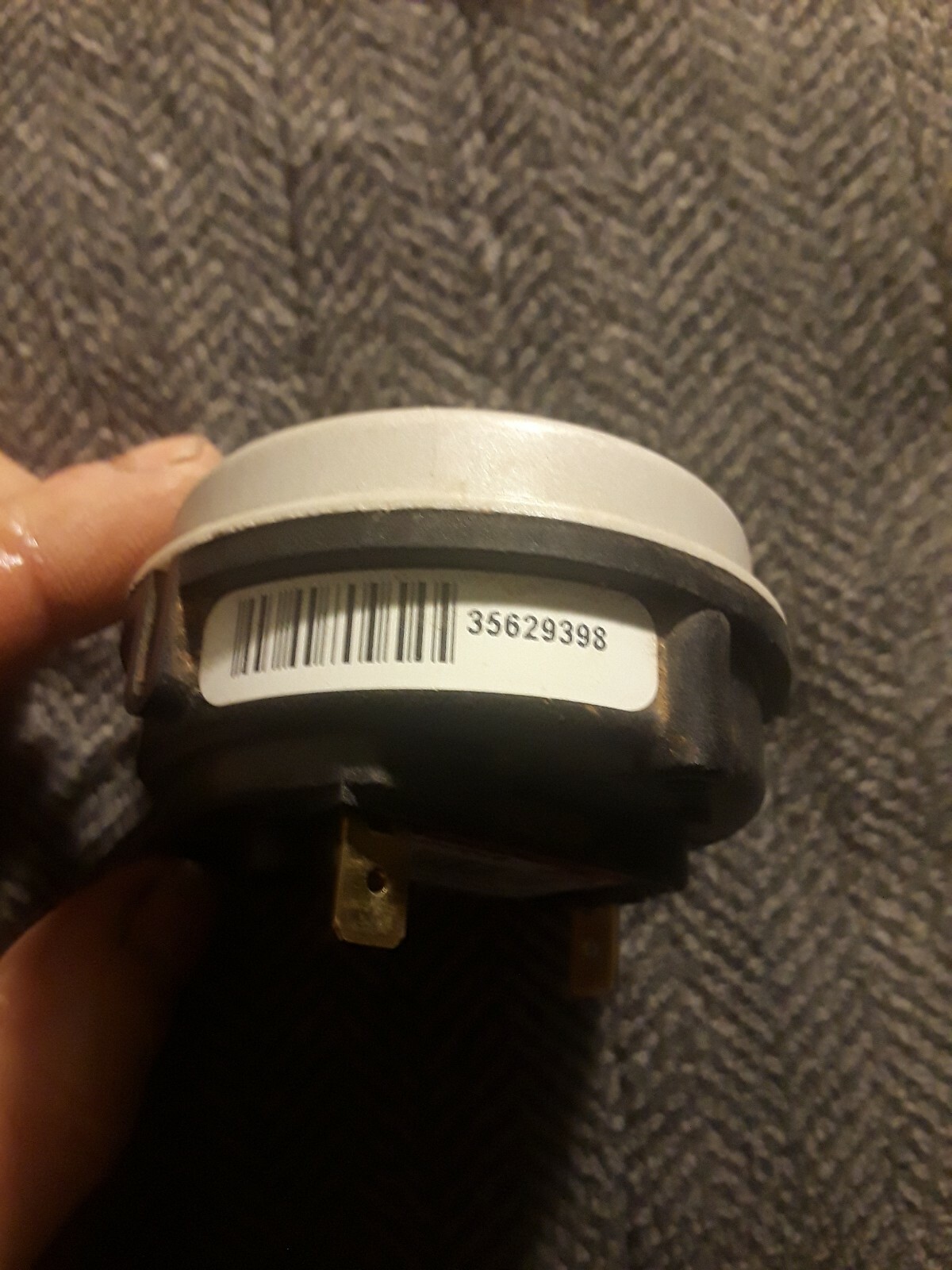 201583404 Honeywell Gas furnace pressure switch IS201583404 / 0747D4