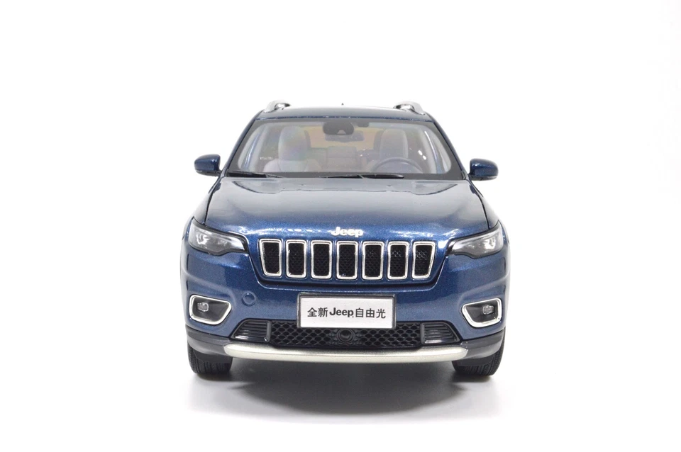 1:18 Scale Jeep Cherokee 2019Blue Diecast Model Car Collection Gift Children Toy - Image 2 of 4