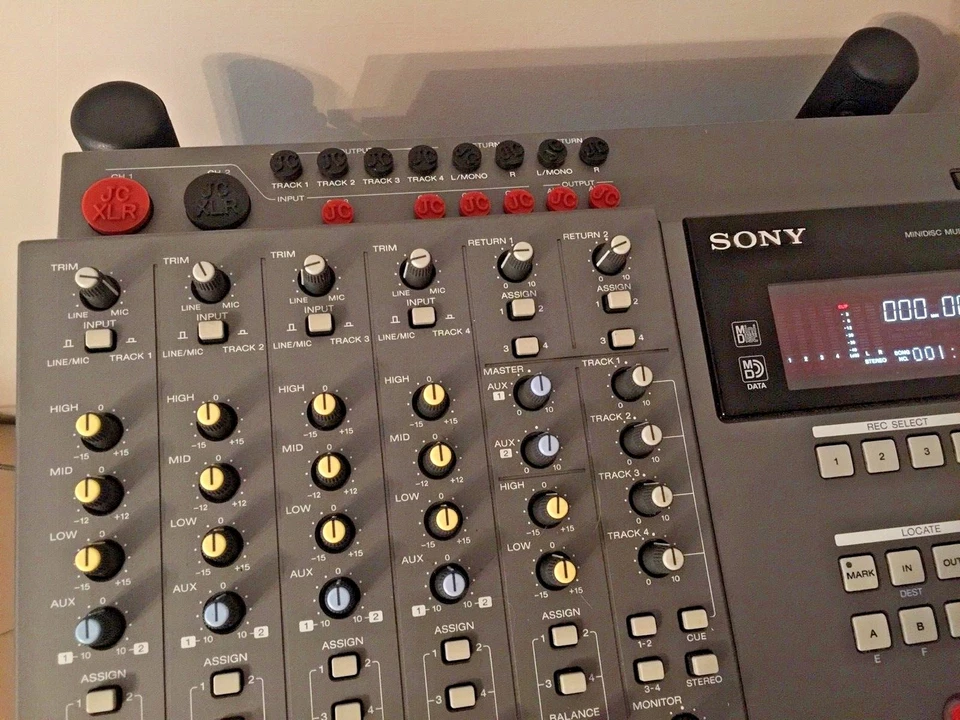 SONY MDM-X4 MiniDisk multitrack recorder “JACKCAP” Insert Set, 18x XLR and Jack  - Image 3 of 4