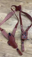 KM062 Basketweave Shoulder Holster with Speedloader Pouch 357 Magnum 2.5"