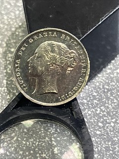 1844 Victoria one shilling coin : 5.6g