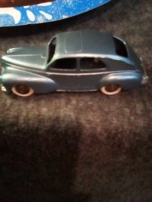 Dinky Toys Model: Peugeot 203 Model No.: 24B