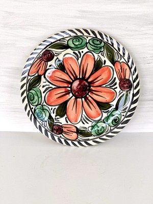 RARE FIND Unique Vintage Studio Artisan Hand Painted Ceramic Plate 9.5  Diameter