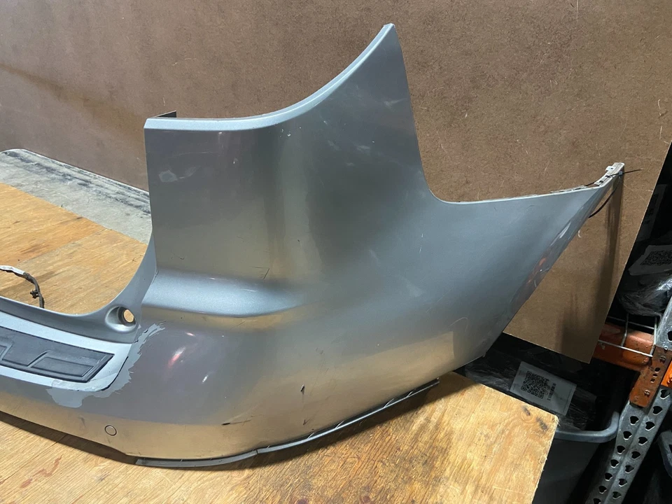 Cubierta superior del parachoques trasero Chevrolet Traverse 2013 a 2017 Fascia T1374 PS Foto 3 de 4