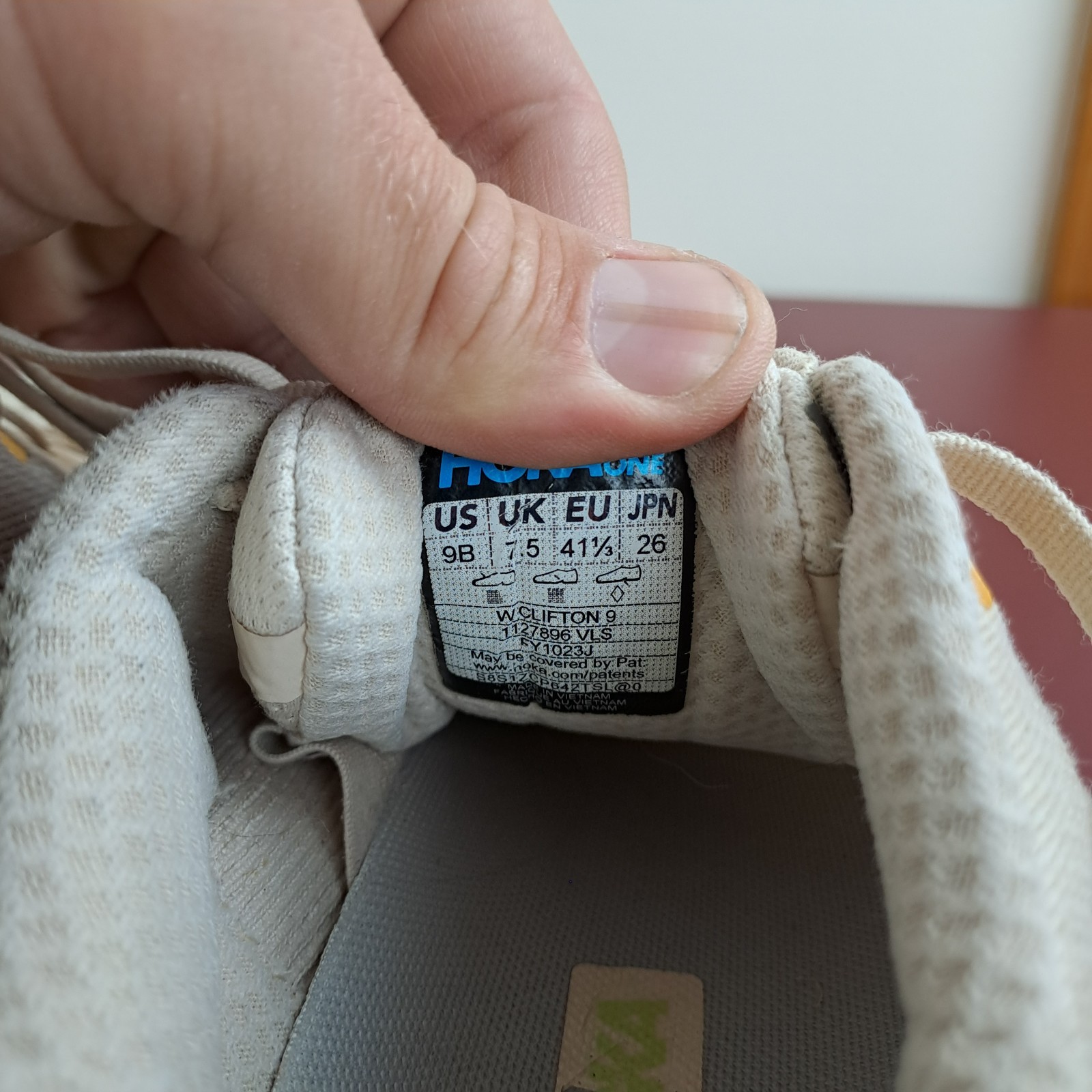 Hoka One One Clifton 9 Running Shoes Womens Size 9B Light Grey Trainer Sneakers thumbnail 17