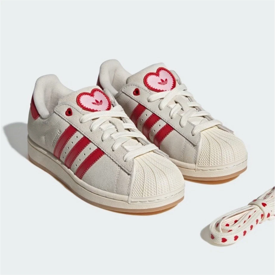 Preços baixos em adidas Stan Smith Heart Valentine's Day | eBay