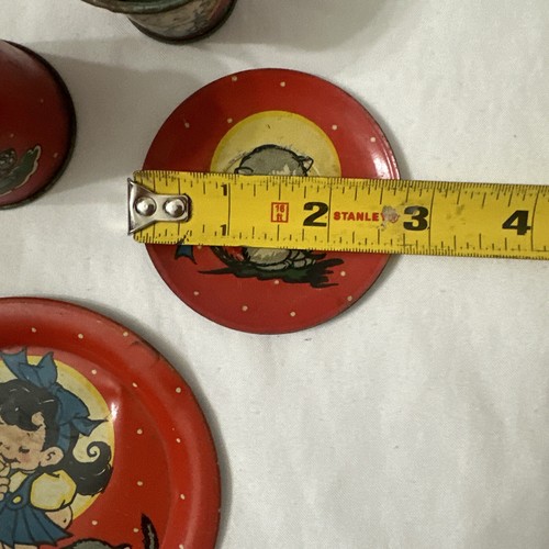 Bambola miniatura rossa tè set 6 pezzi Ohio arte latta litografia Elaine Hileman gatto ragazza ragazzo - Foto 15 di 23