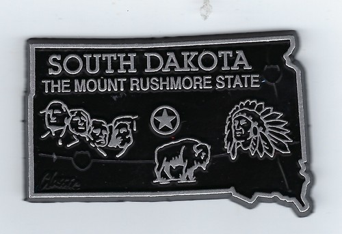 SOUTH DAKOTA " THE MOUNT RUSHMORE STATE" OUTLINE MAP MAGNET in Souvenir Bag,NEW - Picture 2 of 4