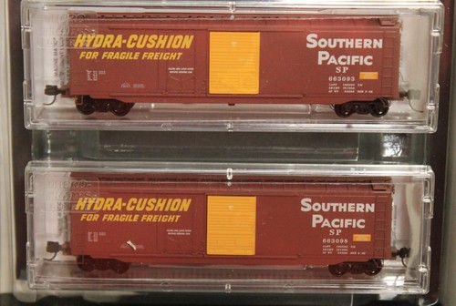 N Scale MICRO-TRAINS LINE MTL 983 02 216 SOUTHERN PACIFIC 50' Stan Boxcar 4-Pack - Picture 4 of 5