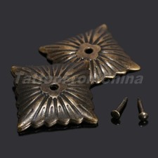 100Pcs Vintage Bronze Square Upholstery Nails Studs Furniture Decorative Tacks