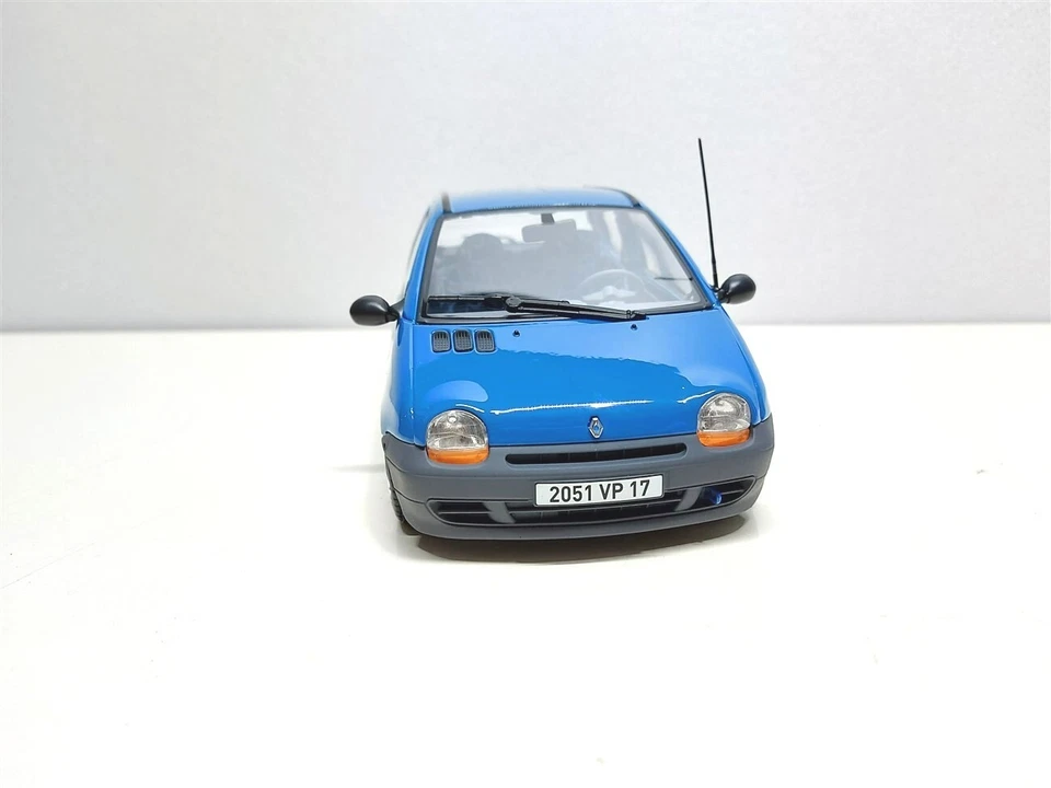 Renault Twingo Tuning BBS Blu del 1995 - 1/18 Artigianale base Norev - Immagine 2 di 4