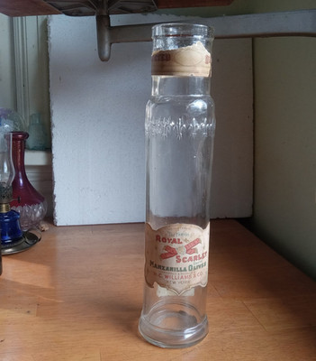 1890s OLIVES BOTTLE WITH EMB FLEUR DE LIS BAND ORIGINAL LABELS R.C.WILLIAMS NY