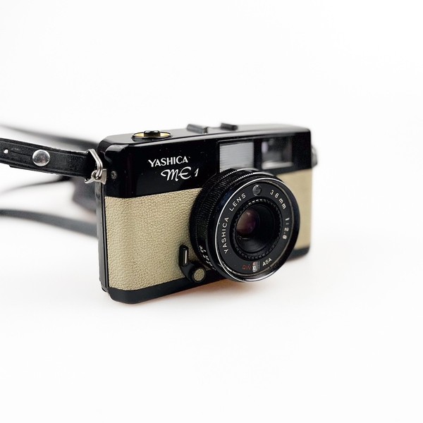 Cámara Yashica ME 1, Japón, 1970s