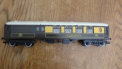 Tri-ang Vintage Pullman Coach No 79. Nice used condition with Interior detail.