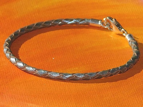 Herren / Damen 3mm Silber Leder & Sterling Silber Armband Von Lyme Bay Art - Picture 3 of 3