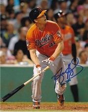 NICK HUNDLEY  BALTIMORE ORIOLES   ACTION SIGNED 8x10