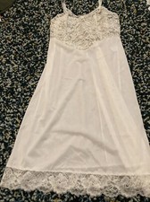 vintage vanity fair nightgown, Size 32 S