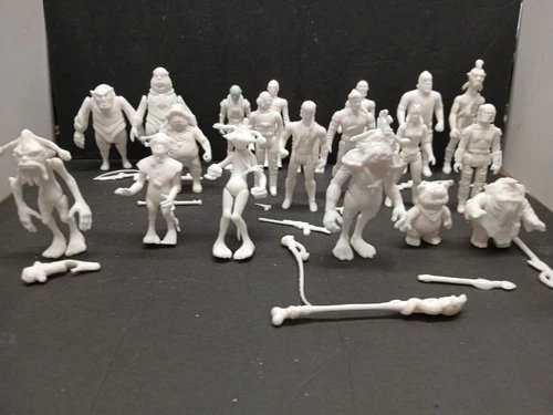 StarWars  Vintage Droids And Ewok Cartoon Series Lot. READ THE DESCRIPTION FIRST