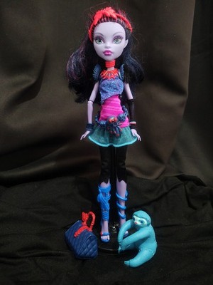 Monster High First Wave Jane Boolittle Puppe Tasche und Haustier Faultier BESCHREIBUNG LESEN 